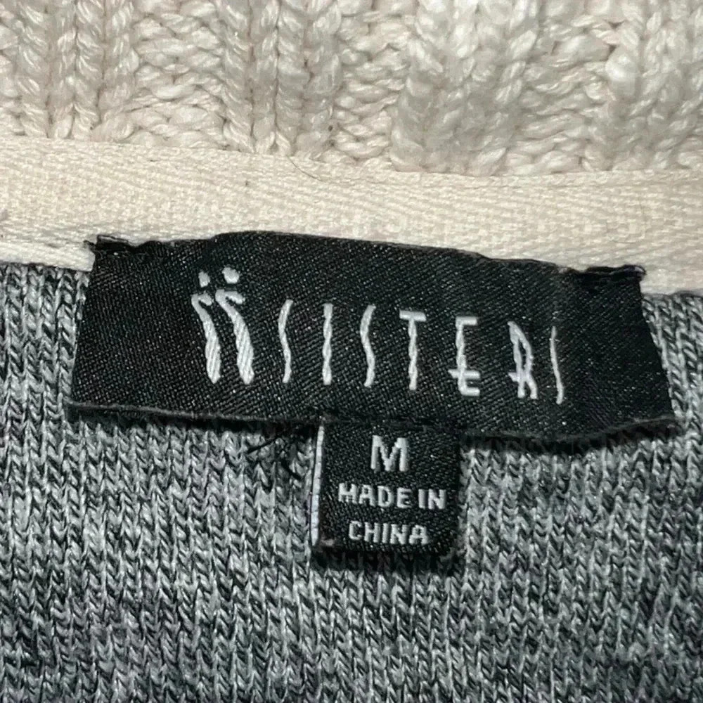 Zip up‎ size medium - Picture 2 of 3